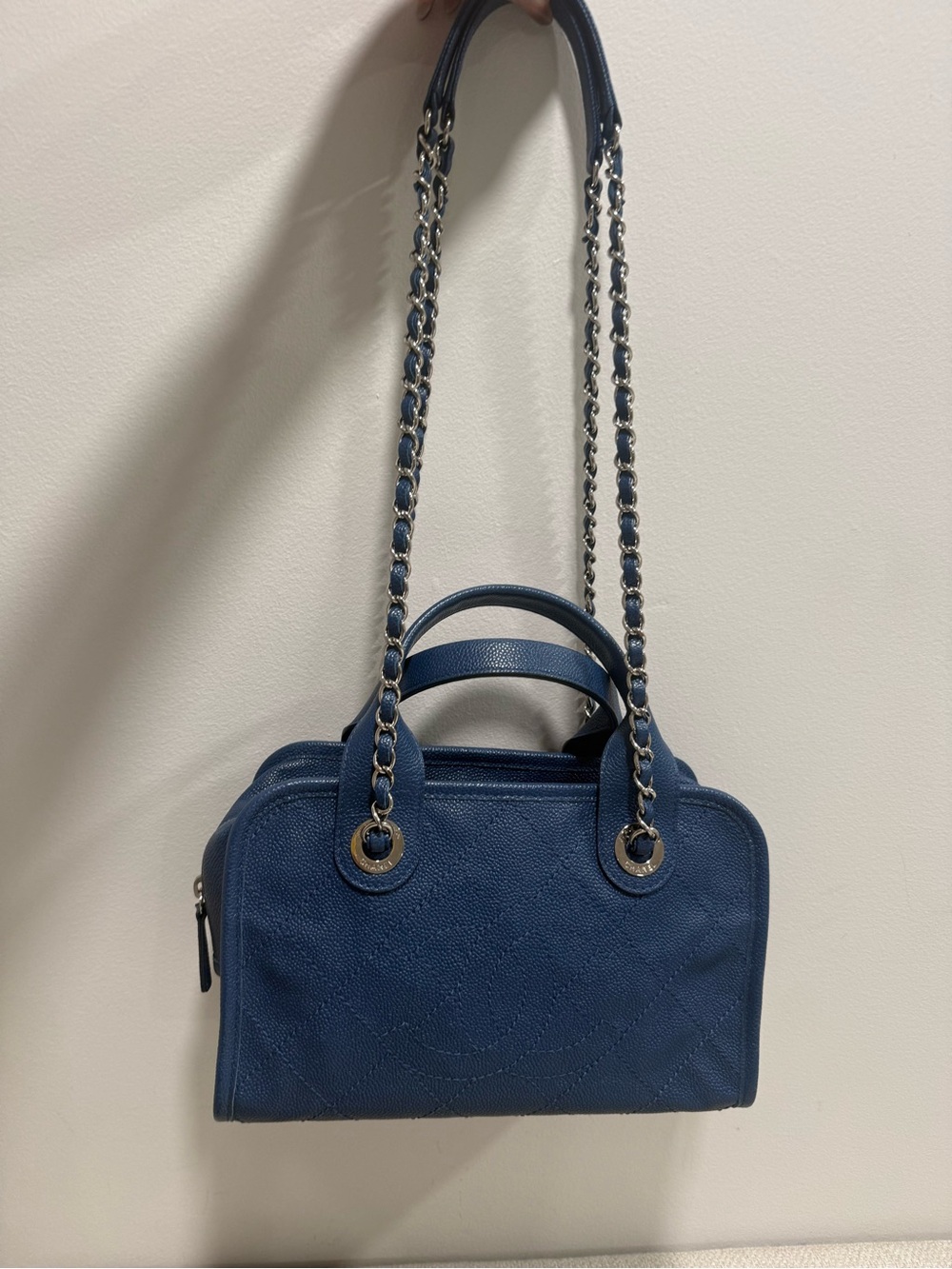 Classic CC Deauville Navy Chain-Handle Women's Shoulder Bag